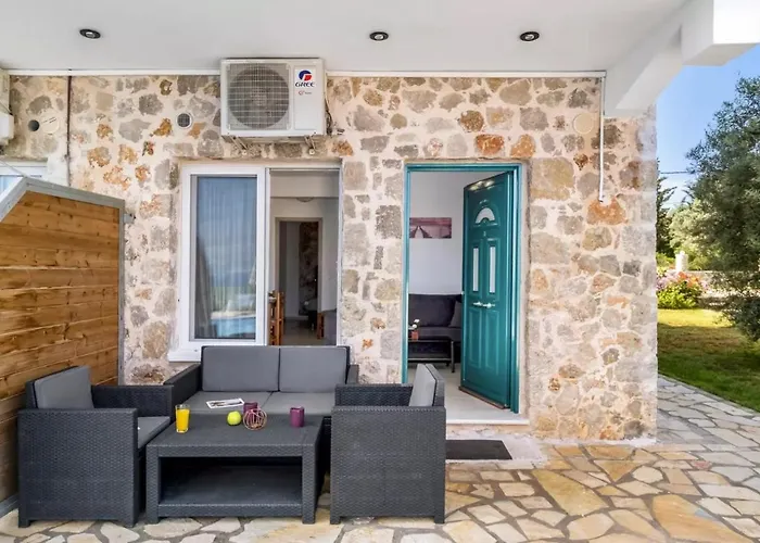 Gkountis Τσουκαλάδες