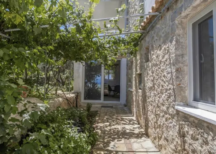 Gkountis * Τσουκαλάδες